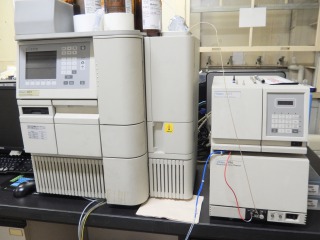 t̃N}gOt͌v(HPLC)